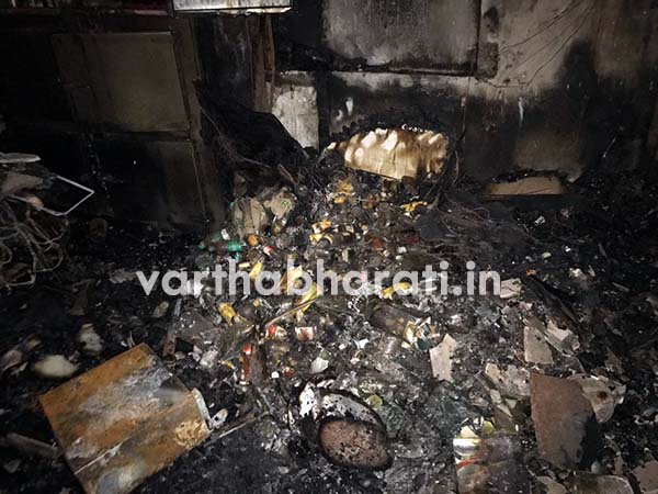 ಬಿ.ಸಿ.ರೋಡಿನ ಬಾರ್ ಅಂಡ್ ಫ್ಯಾಮಿಲ್ ರೆಸ್ಟೋರೆಂಟ್‌ನಲ್ಲಿ ಬೆಂಕಿ ಆಕಸ್ಮಿಕ : ಲಕ್ಷಾಂತರ ರೂ. ನಷ್ಟ